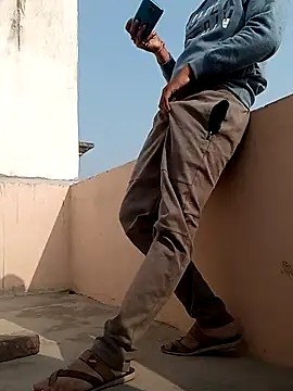 yours smp online show from December 8, 2024, 8:09 am