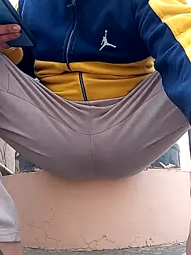 yours smp online show from January 11, 2025, 9:47 am