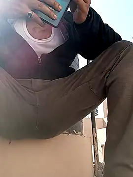 yours smp online show from February 6, 2025, 7:56 am