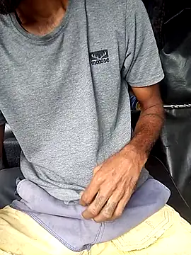 DulajThushara2468 online show from February 14, 2026, 3:18 am