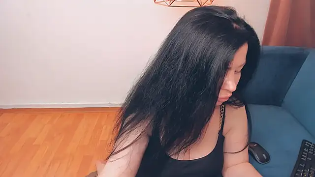 LayaFlow online show from May 8, 2026, 7:23 am