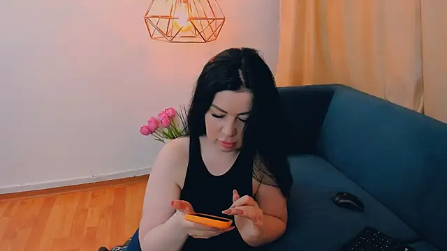 LayaFlow online show from March 9, 2026, 8:29 am