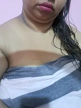 Snapshot of Ravina_patil1 chatting on July 18, 2026, 3:59 am Ravina patil1 online show from July 18, 2026, 3:59 am