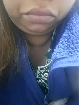 Snapshot of Ravina_patil1 chatting on November 16, 2025, 10:46 pm Ravina patil1 online show from November 16, 2025, 10:46 pm