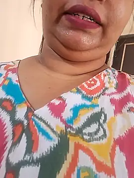 Ravina patil1 online show from May 6, 2026, 5:33 am