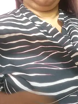Snapshot of Ravina_patil1 chatting on July 15, 2026, 12:56 pm Ravina patil1 online show from July 15, 2026, 12:56 pm