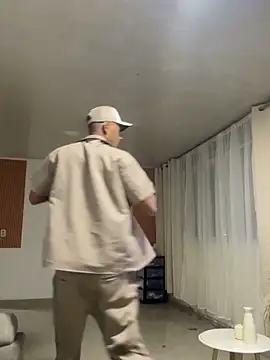 TysonWalkers online show from September 23, 2025, 2:40 am