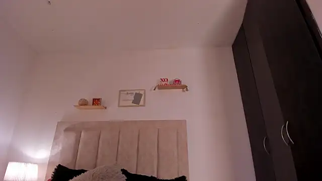 Avaline Blancx online show from March 19, 2025, 1:21 am