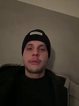 Snapshot of Alessandroxxx6968 chatting on January 31, 2025, 12:28 am Alessandroxxx6968 online show from January 31, 2025, 12:28 am