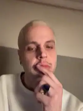 Snapshot of Alessandroxxx6968 chatting on March 6, 2025, 8:05 pm Alessandroxxx6968 online show from March 6, 2025, 8:05 pm