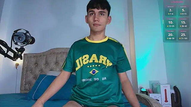 EstebanPerez  online show from September 24, 2025, 12:33 pm