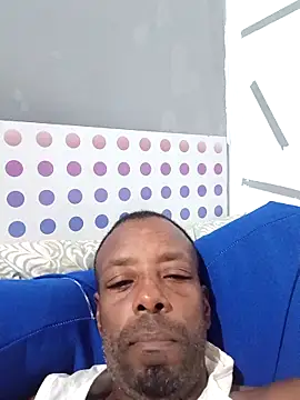 Rogtinho01 online show from May 6, 2026, 2:26 am
