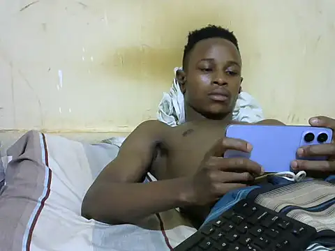 swthairydic online show from November 30, 2025, 8:42 pm