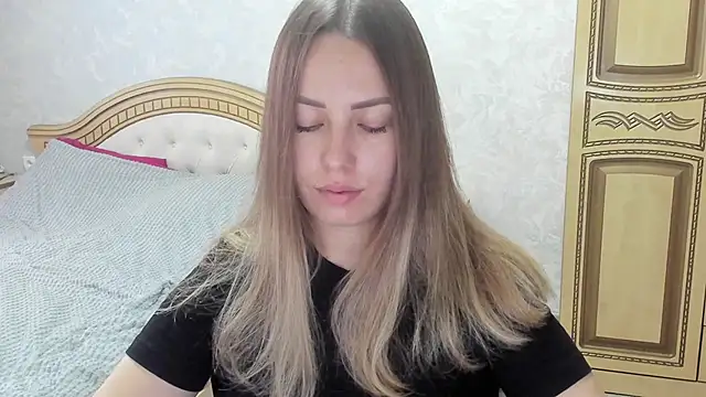 Snapshot of Mia_shy1 chatting on November 14, 2025, 7:12 am Mia shy1 online show from November 14, 2025, 7:12 am