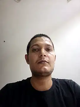 Snapshot of daddylove87 chatting on September 12, 2025, 12:27 pm daddylove87 online show from September 12, 2025, 12:27 pm