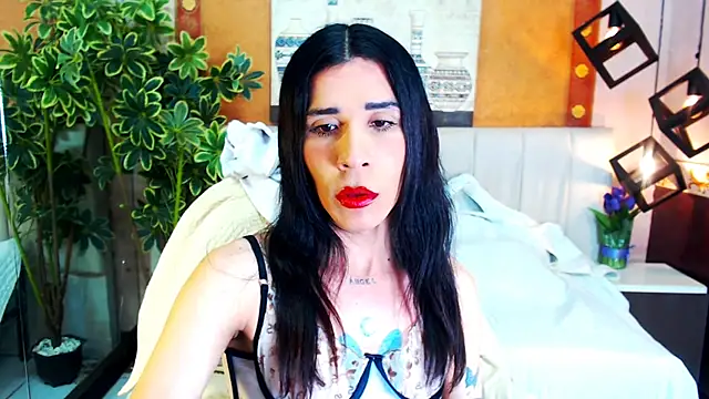 SaraSofia44 online show from June 16, 2026, 4:40 pm