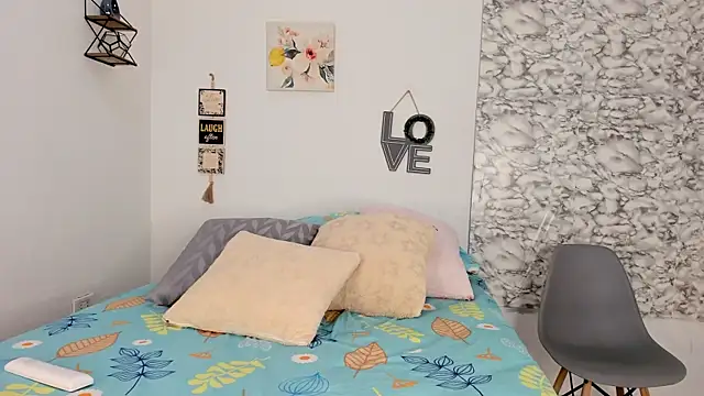 Snapshot of Canhela1 chatting on October 18, 2025, 11:12 am Canhela1 online show from October 18, 2025, 11:12 am