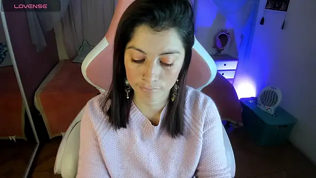 Snapshot of Aliiz_01 chatting on February 21, 2026, 7:38 pm Aliiz 01 online show from February 21, 2026, 7:38 pm