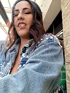 Lena-32 online show from February 20, 2026, 9:28 pm