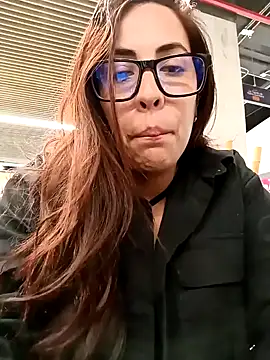 Snapshot of Lena-32 chatting on January 21, 2025, 7:17 pm Lena-32 online show from January 21, 2025, 7:17 pm