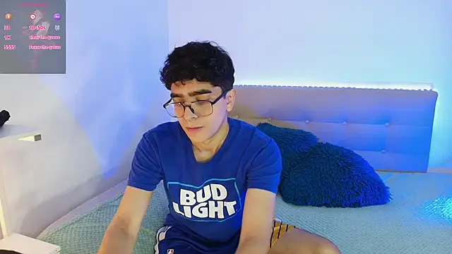 Snapshot of _nickconnor01 chatting on November 19, 2025, 12:32 am nickconnor01 online show from November 19, 2025, 12:32 am