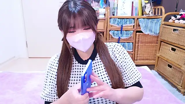 Snapshot of Megu_Melon chatting on October 8, 2025, 7:43 am Megu Melon online show from October 8, 2025, 7:43 am