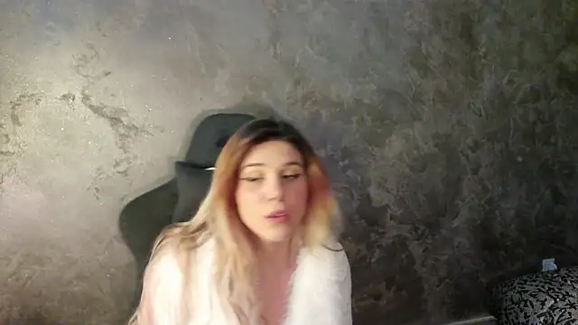 LeylaRosse online show from March 19, 2025, 9:17 am