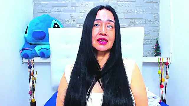 Snapshot of HorniestMilf chatting on December 2, 2025, 10:22 pm HorniestMilf online show from December 2, 2025, 10:22 pm