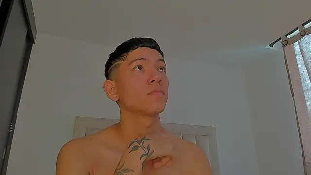 JulianRose 1 online show from February 24, 2026, 2:29 pm