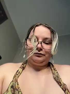 Snapshot of kitten0760 chatting on June 7, 2026, 3:50 pm kitten0760 online show from June 7, 2026, 3:50 pm