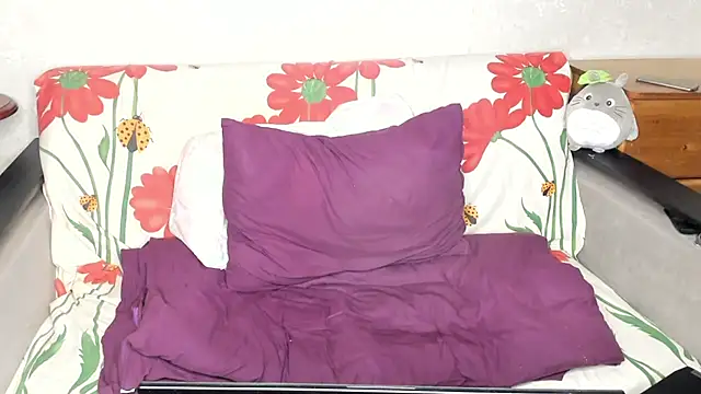 Snapshot of Aushpana chatting on February 14, 2025, 12:14 pm Aushpana online show from February 14, 2025, 12:14 pm