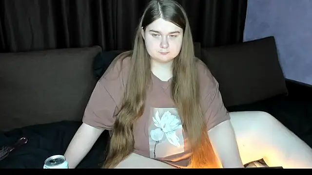 Snapshot of Aushpana chatting on November 12, 2025, 10:30 am Aushpana online show from November 12, 2025, 10:30 am