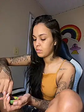 Snapshot of poliannaxx chatting on September 19, 2025, 2:48 am poliannaxx online show from September 19, 2025, 2:48 am