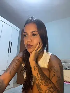 Snapshot of poliannaxx chatting on February 22, 2025, 11:35 pm poliannaxx online show from February 22, 2025, 11:35 pm