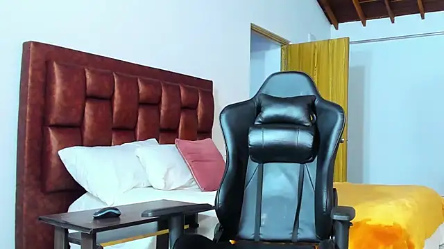 sexy blackman3606 online show from February 23, 2026, 2:24 am