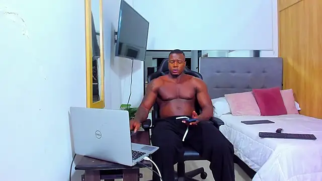 Snapshot of sexy_blackman3606 chatting on December 15, 2025, 1:11 am sexy blackman3606 online show from December 15, 2025, 1:11 am