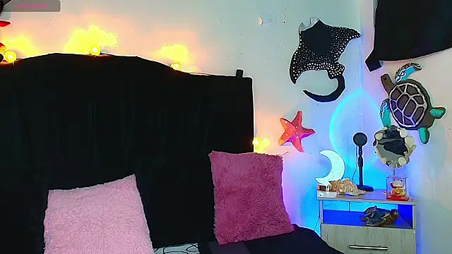 Snapshot of alisson_zafiro_ chatting on July 9, 2026, 9:10 am alisson zafiro online show from July 9, 2026, 9:10 am