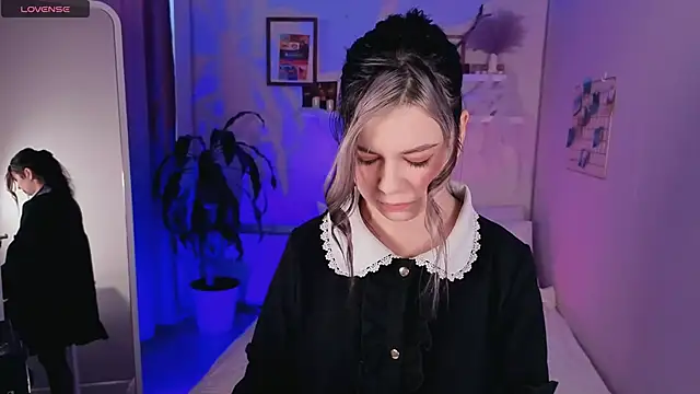 Snapshot of Lil_Amelie chatting on November 15, 2025, 8:51 am Lil Amelie online show from November 15, 2025, 8:51 am