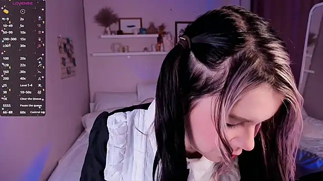 Snapshot of Lil_Amelie chatting on November 29, 2025, 2:06 pm Lil Amelie online show from November 29, 2025, 2:06 pm