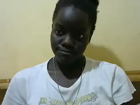 Snapshot of Sweet_chico2 chatting on December 22, 2024, 11:20 pm Sweet chico2 online show from December 22, 2024, 11:20 pm