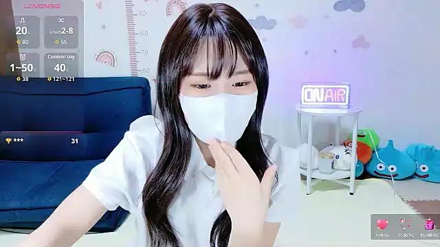 Snapshot of _Iroha_99 chatting on October 9, 2025, 1:50 am Iroha 99 online show from October 9, 2025, 1:50 am