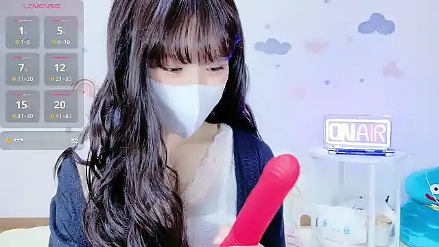 Snapshot of _Iroha_99 chatting on October 17, 2025, 1:42 am Iroha 99 online show from October 17, 2025, 1:42 am