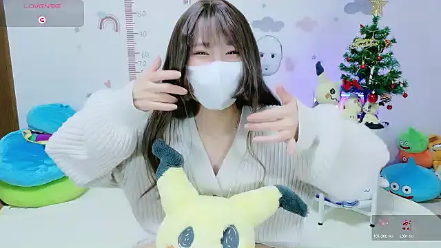 Snapshot of _Iroha_99 chatting on December 2, 2025, 2:19 pm Iroha 99 online show from December 2, 2025, 2:19 pm