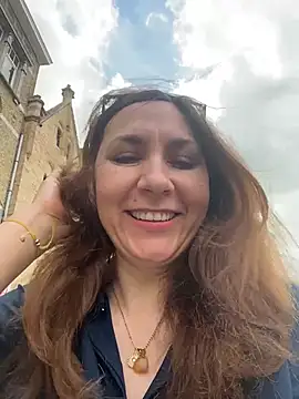 JasmineGlamour online show from July 4, 2026, 4:11 pm