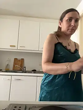 JasmineGlamour online show from July 28, 2026, 12:34 pm