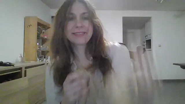 JasmineGlamour online show from February 15, 2026, 2:56 am