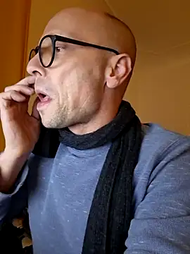 Snapshot of wedge75 chatting on January 18, 2026, 6:11 pm wedge75 online show from January 18, 2026, 6:11 pm