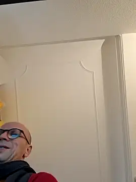 Snapshot of wedge75 chatting on December 20, 2025, 2:53 pm wedge75 online show from December 20, 2025, 2:53 pm