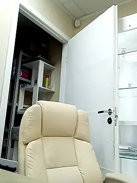 Snapshot of FantasyMichelle chatting on January 12, 2025, 7:00 am FantasyMichelle online show from January 12, 2025, 7:00 am