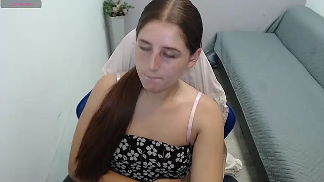 Snapshot of valerie_diaz1 chatting on November 22, 2025, 1:32 pm valerie diaz1 online show from November 22, 2025, 1:32 pm